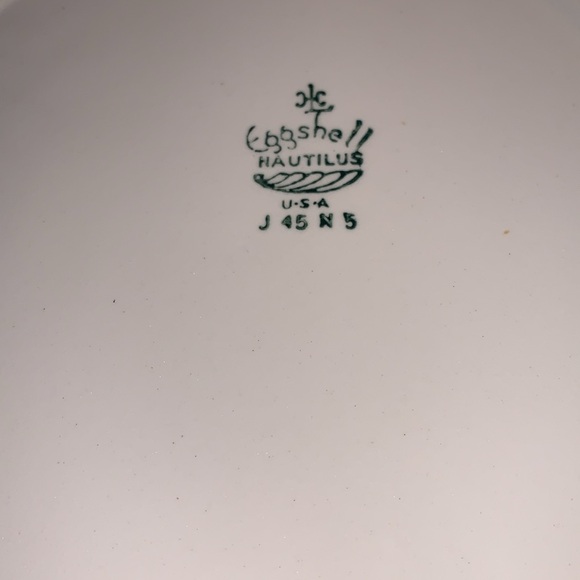 Vintage Dinner Plate Eggshell Nautilus, Maroon Band W/Gold by Homer Laughlin - Picture 4 of 4